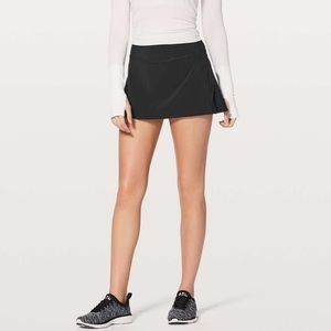Lululemon Play Off the Pleats 13” Black Skort Size 4